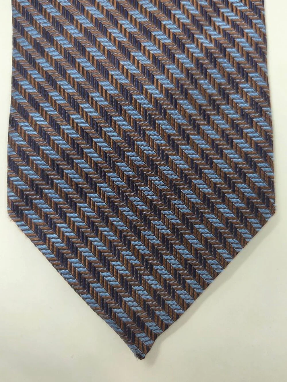 Joseph Abboud Mens 100 Percent Silk Tie 60 Inch Blue Brown Herringbone Italy